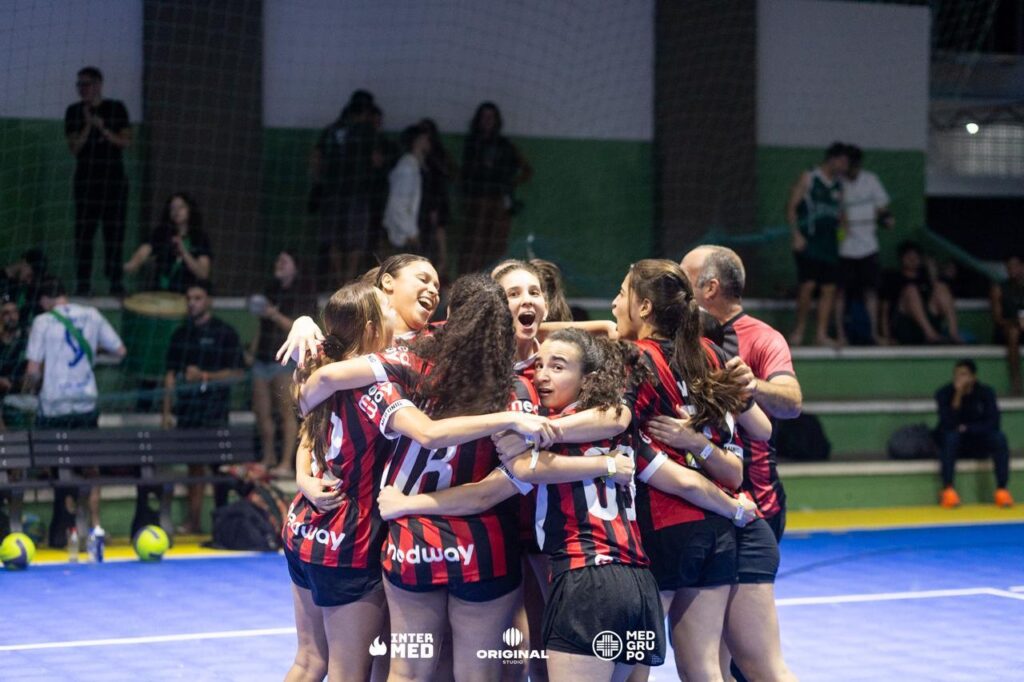 f35d9a46-6aa0-417e-ac45-cddf63d9da02-1024x682 Atlética de Medicina da UNIG Itaperuna conquista retorno à Série A do Intermed